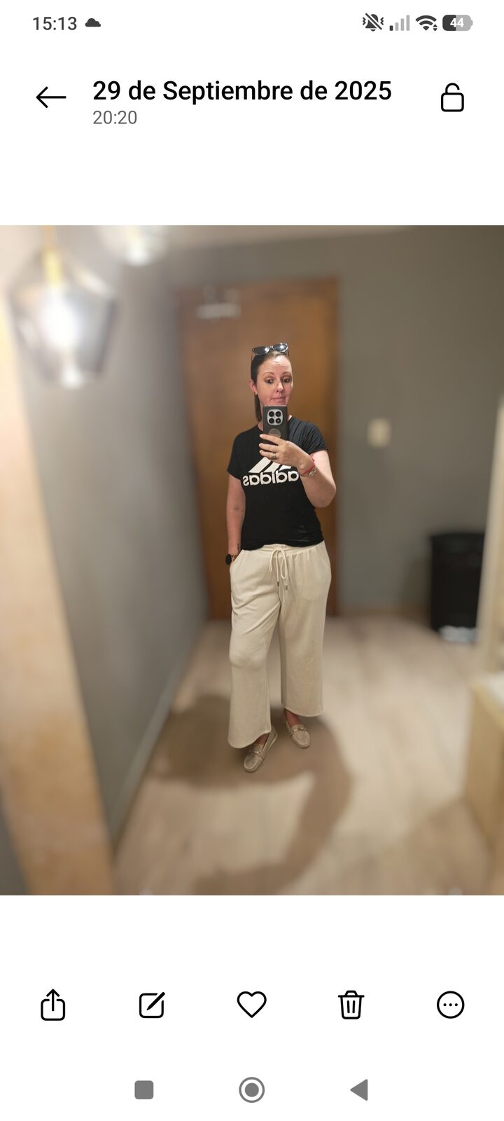 Pantalón deportivo ancho